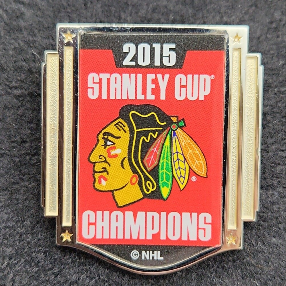 Pin Lapel Chicago Blackhawks 2015 Stanley Cup Champions NHL Chief Black Hawk
